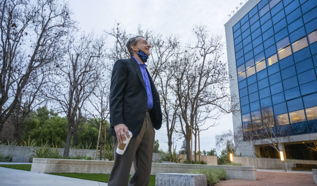 Intel Pat Gelsinger RNB HQ 2 65165573