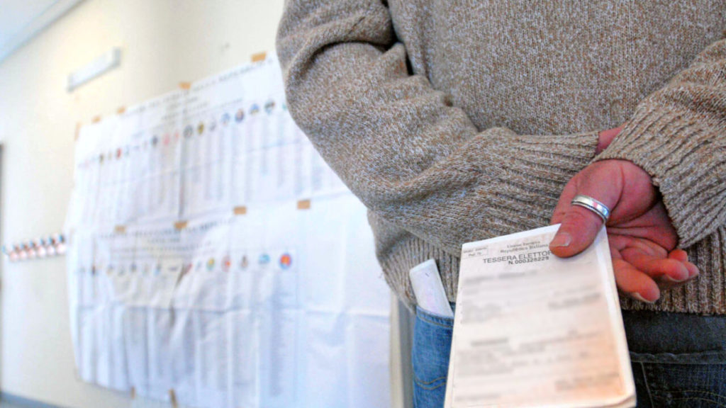 elezioni tessera elettorale seggio