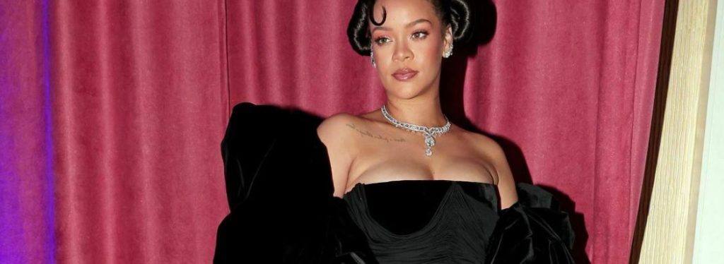 rihanna golden globes 2023