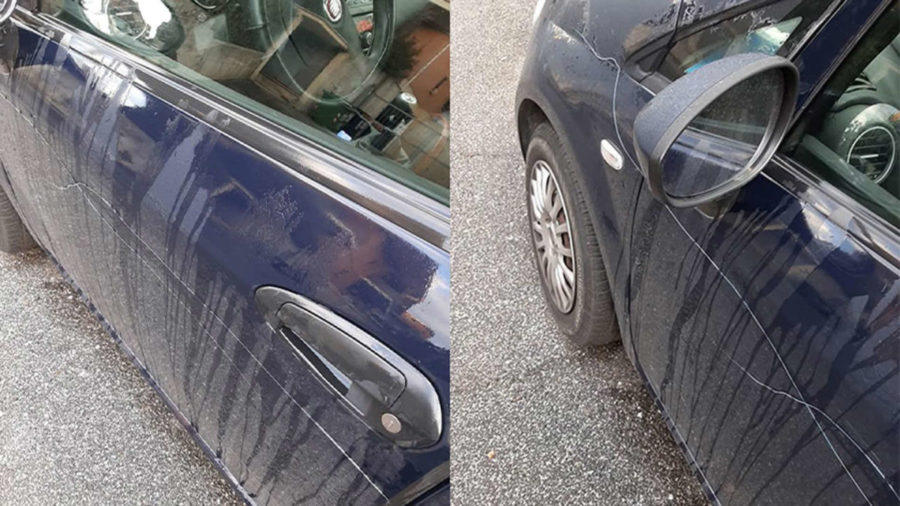 vandali urinano sulle vetture