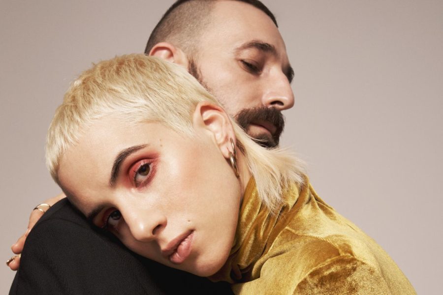 Sanremo 2023, il primo premio va ai Coma_Cose: il duo vince il Lunezia per la qualità dei contenuti 1 CS Coma Cose