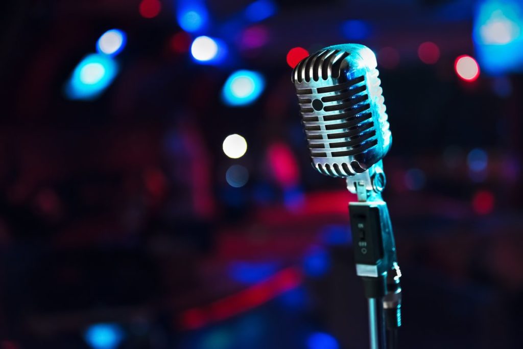 SH microfono palco musica