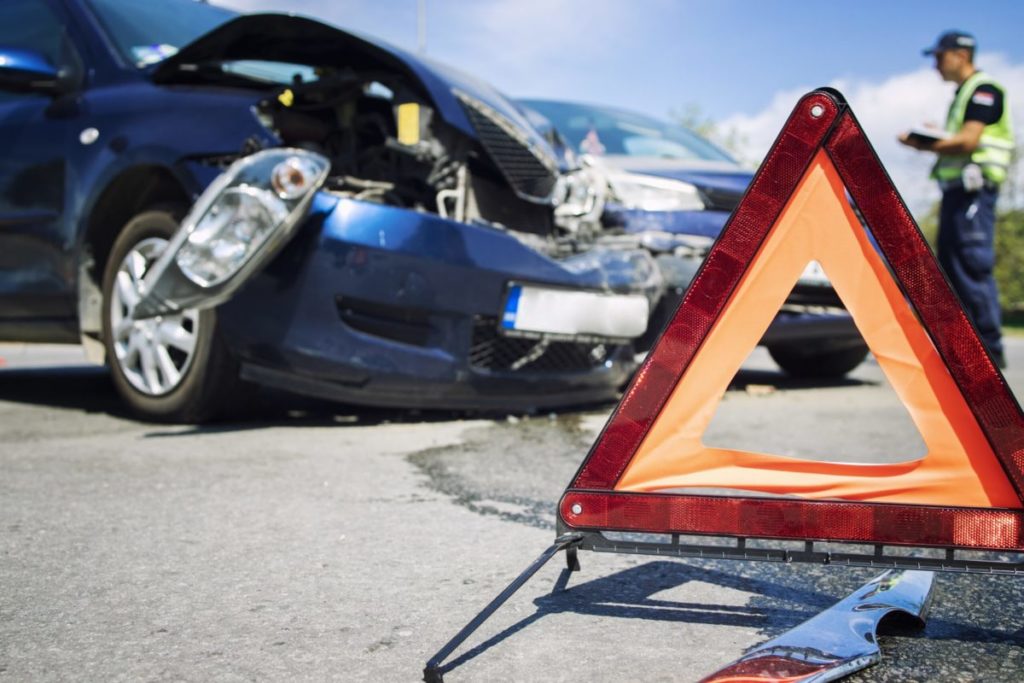 auto incidentata polizia scaled 2