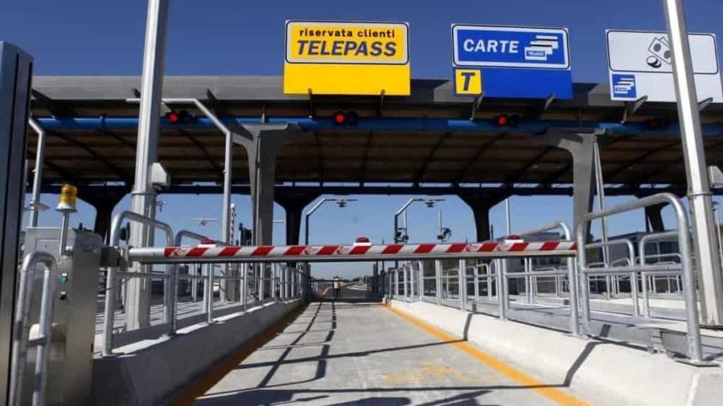 casello autostrada 2 2 2