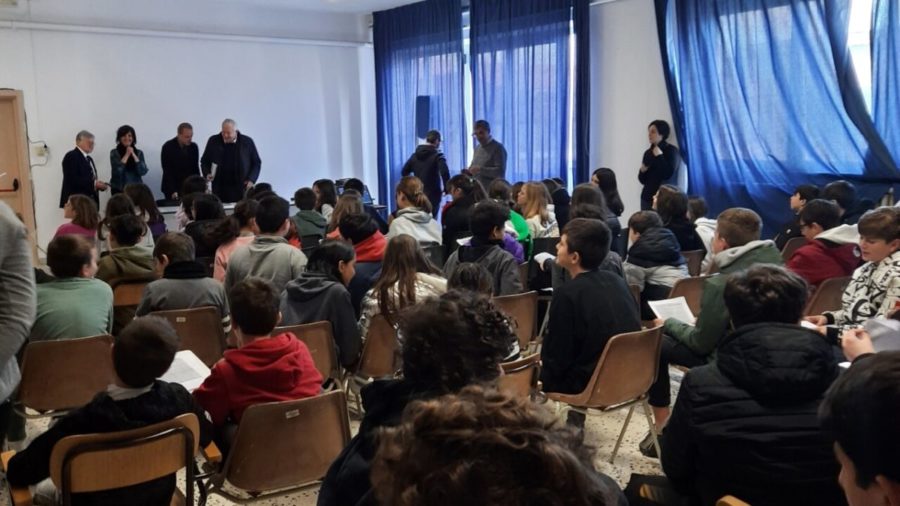 incontro sulle foibe alla scuola media di grotte di castro