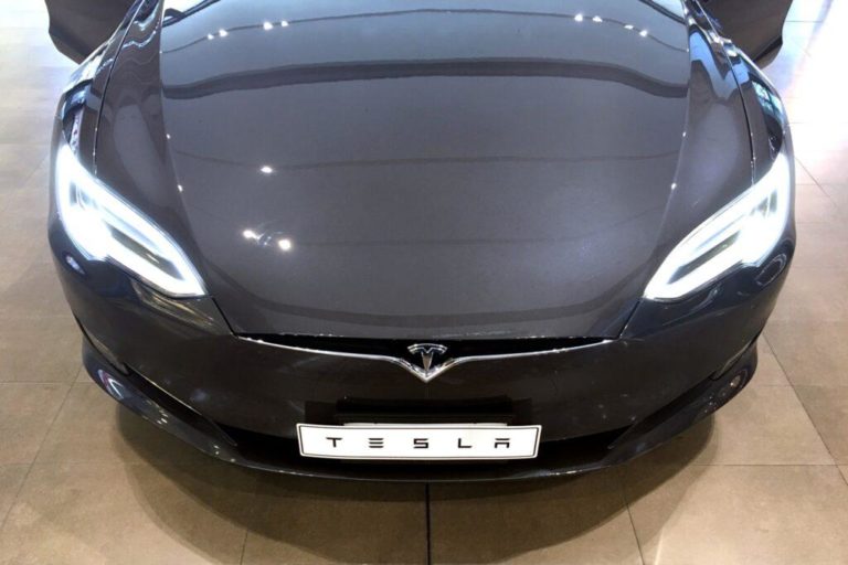 Tesla Model S fari LED anteriori 1024x683 1