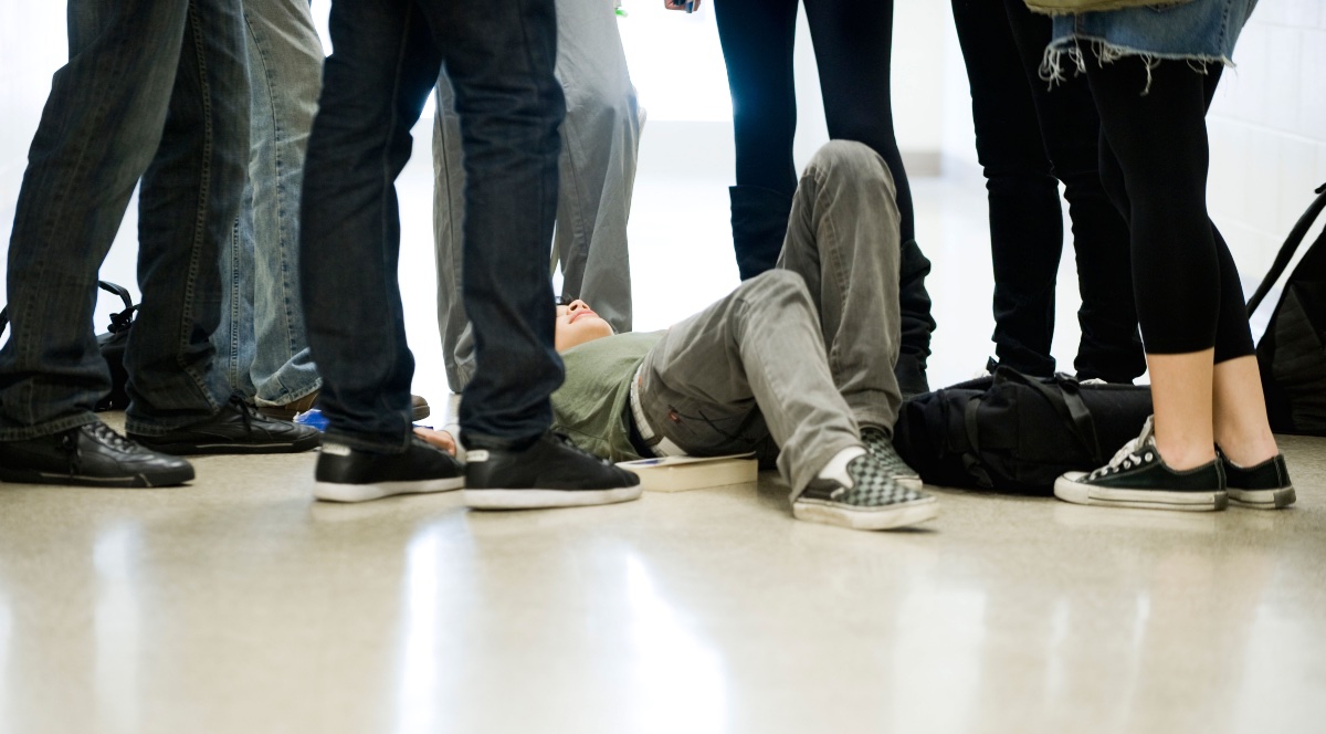 Bologna, aggredito da baby gang: 16enne in ospedale con i denti rotti 1 aggressione