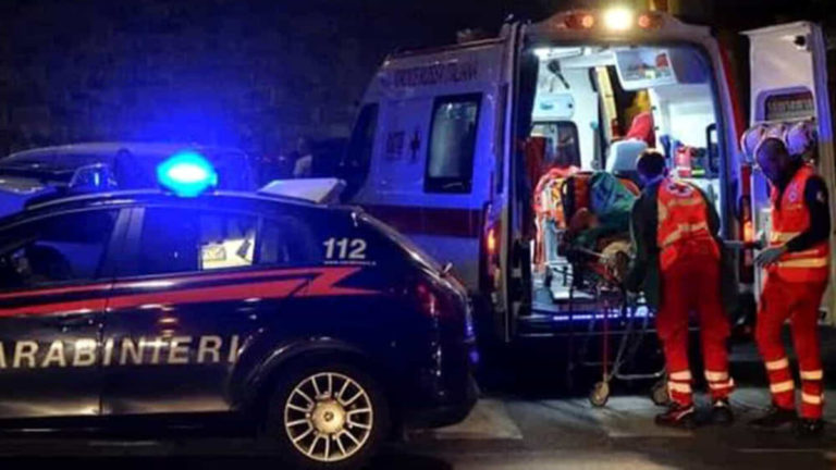 carabinieri e ambulanza 118 notte