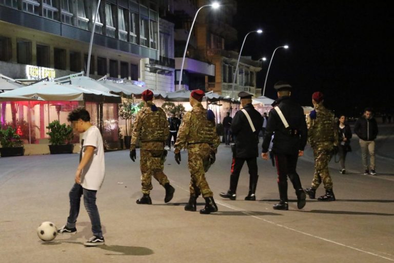 Napoli, movida violenta. I genitori chiedono maggiori controlli 5 image 10bdb76a 5cff 4d64 9182 c01285697de2 scaled 1
