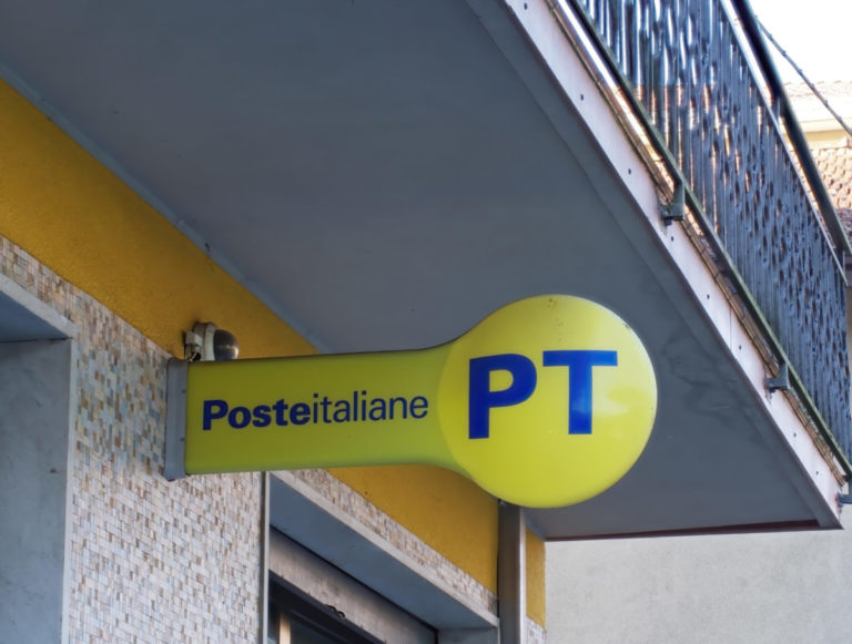 Direttore dell’ufficio postale simula rapina in sede con due complici 1 image df032710 58cd 4cba bd24 f0ff9725c635 scaled 1