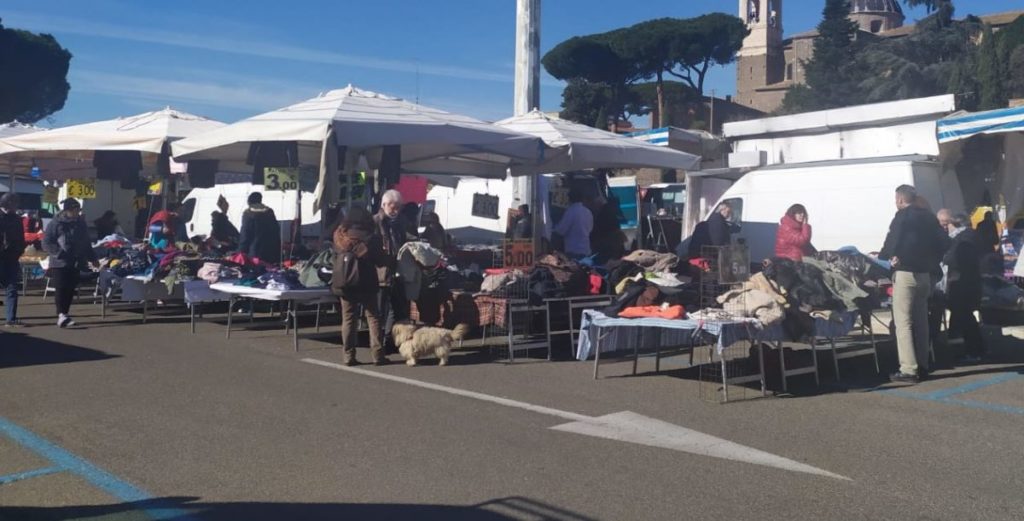 mercato foto e1678089336428