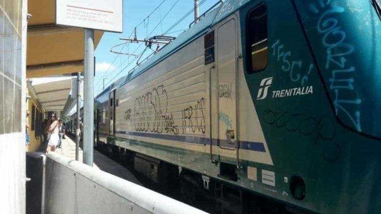 treno regionale generica