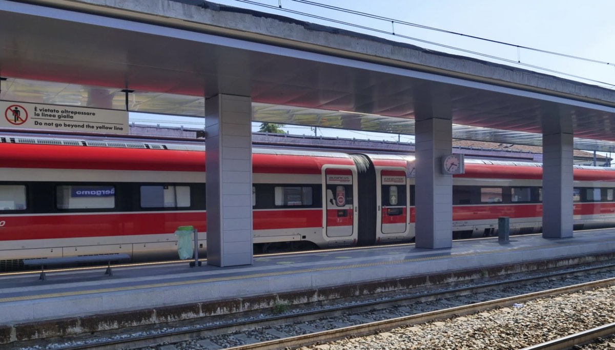 Episodio di razzismo su un treno: tre ragazze prendono in giro una signora cinese 1 image 03623075 51d8 4103 bfd4 6a91402d610f