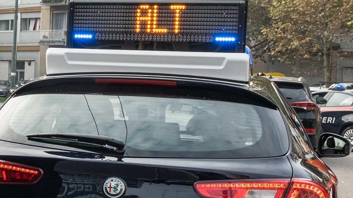 Incidente tra due auto sull’A2: cinque feriti 1 image 28c55f83 bebe 4598 aa10 0a7fcb5020db