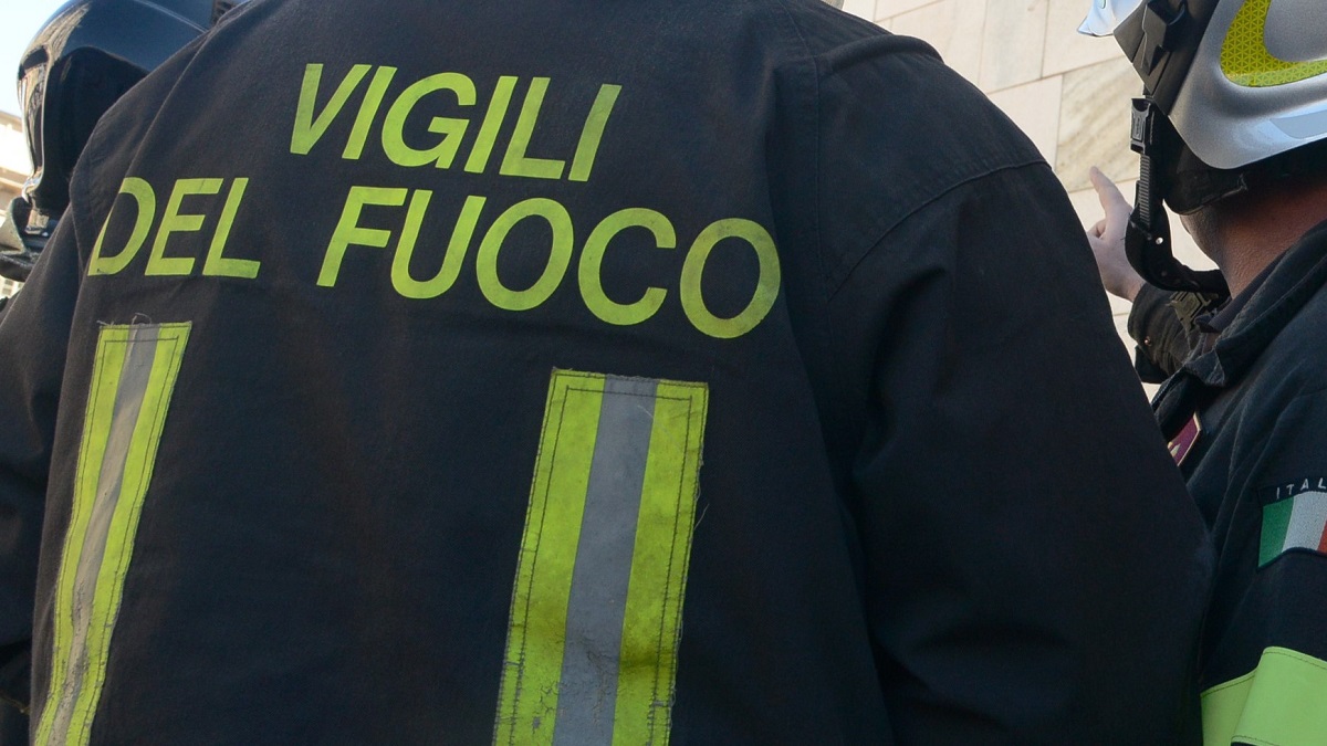 Camion in fiamme sull’A1 Milano-Napoli a Valmontone: Vigili del Fuoco sul posto 1 image 529135af 201a 4783 9a29 669871e911f2