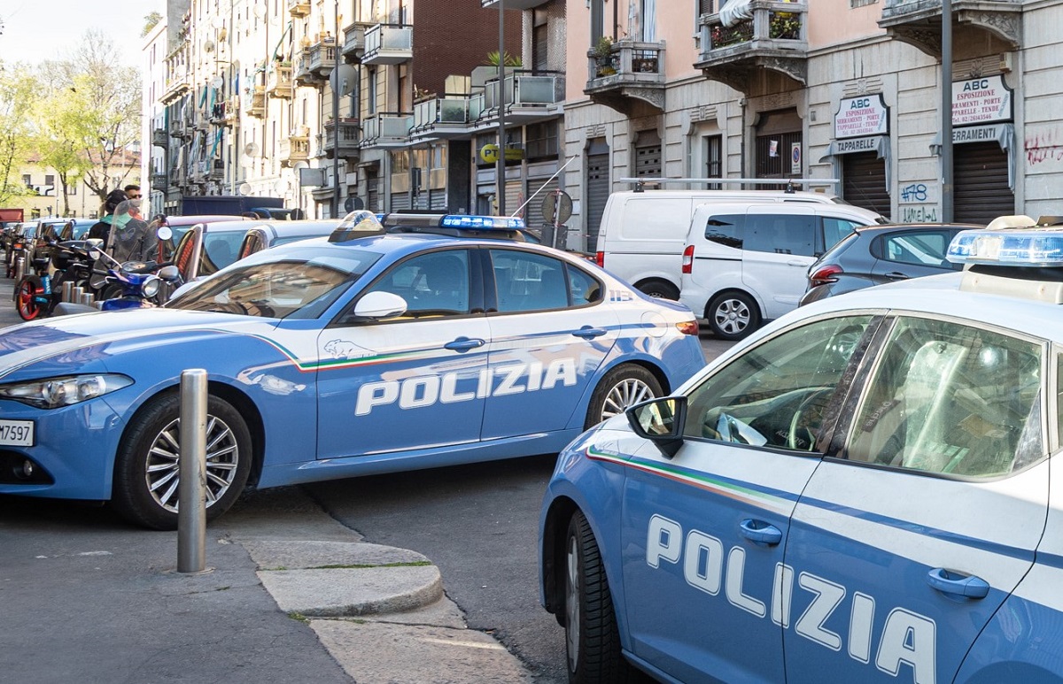 Napoli, fugge all’alt e poi aggredisce i poliziotti: arrestato 1 image ec83172a a1e3 450b b8a2 c3f1b923af6c