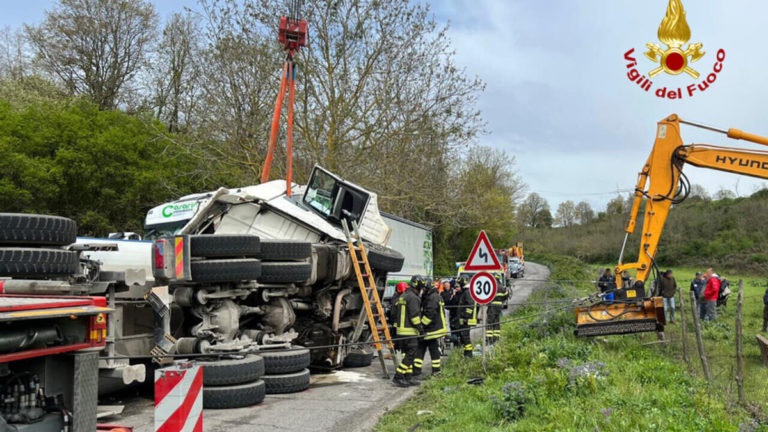 incidente tir tra artena e cori