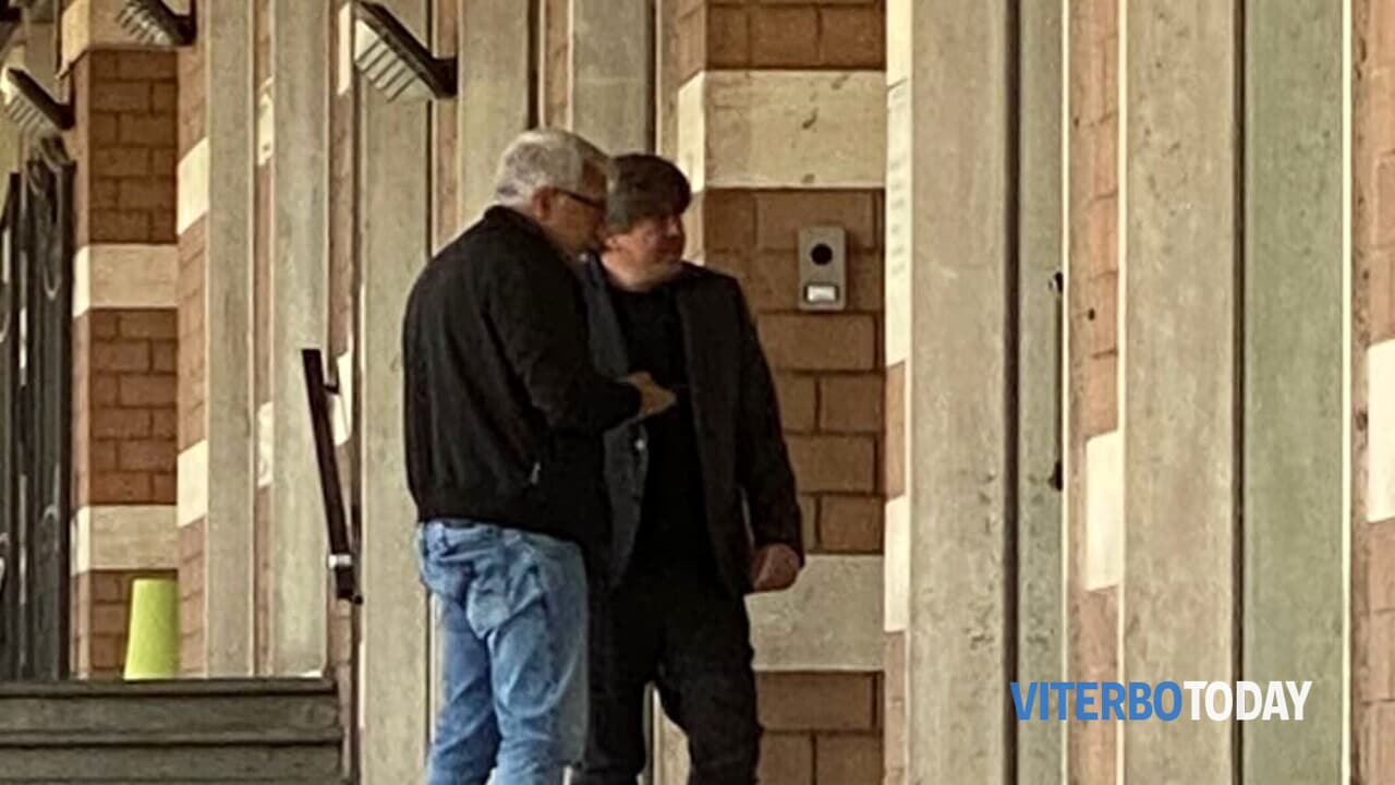 Viterbese, incontro tra il comune e il presidente Romano: trattative sulla gestione dello stadio 1 marco arturo romano e l avvocato luca tilia fuori gli uffici comunali di via garbini 4