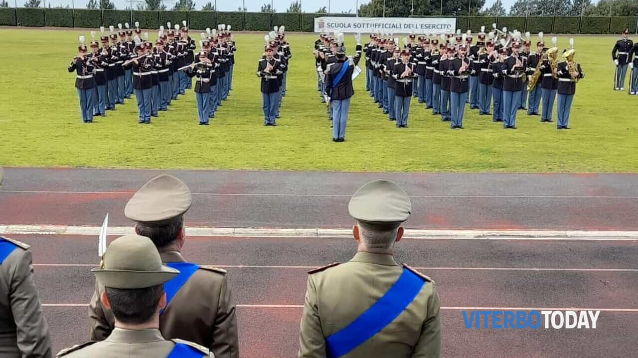 L'esercito ha 119 nuovi marescialli, hanno giurato di essere fedeli alla Repubblica 1 scuola sottufficiali esercito giuramento allievi corso dovere 2