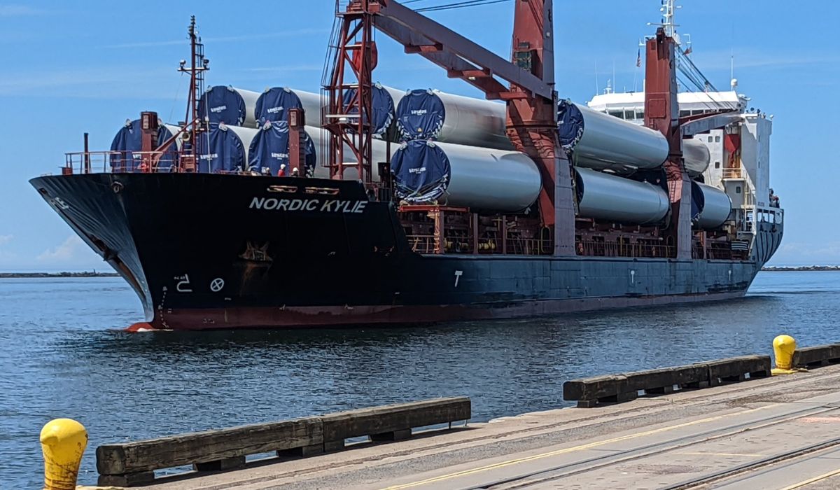 Venezia, nave container “Nordic Kylie” incagliata al porto per avaria al motore