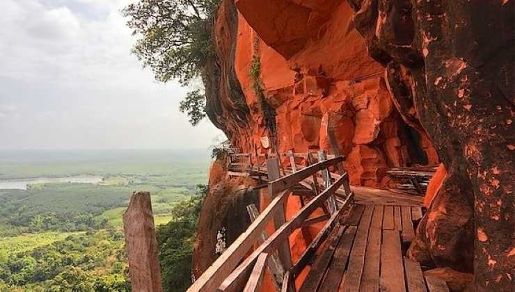 wat phu tok passerelle