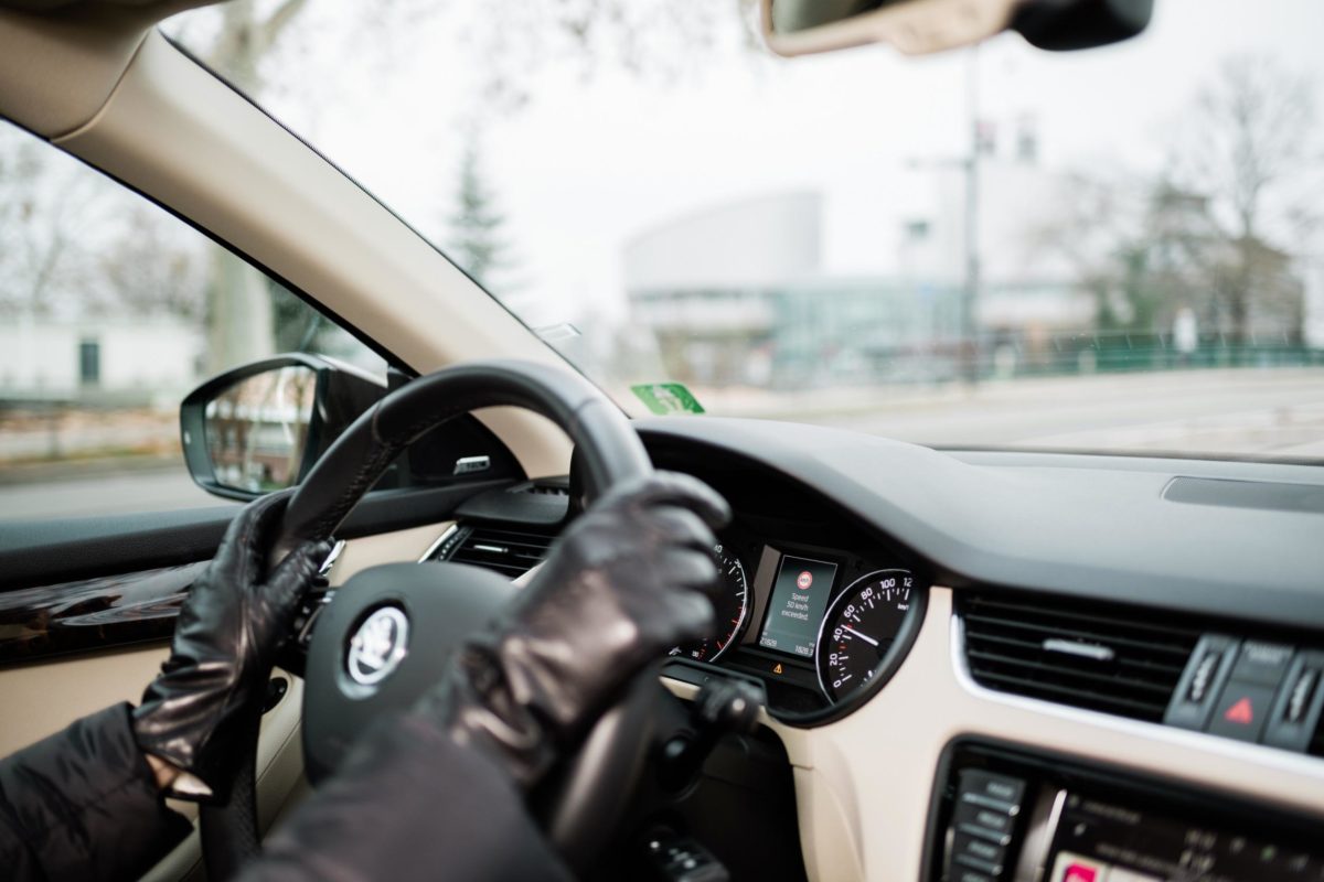 Conducente alla guida di una Skoda