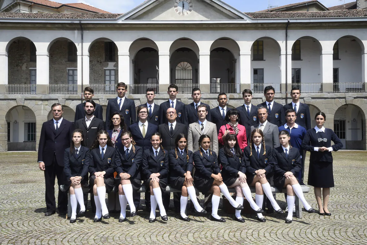 Che fine hanno fatto gli alunni de “Il Collegio 3”? Ecco chi ha cambiato vita e chi invece è rimasto sui social! 1 Il Collegio 3 alunni