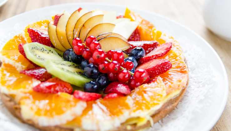 Torta farcita alla frutta