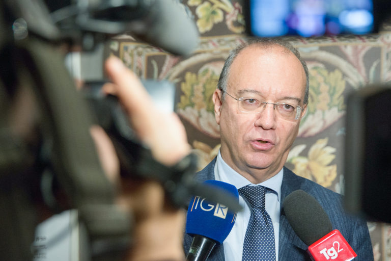 Scuola, ministro Valditara: “Oggi nessuno vuole fare l’insegnante” 3 image 7335480c bf17 441e 815f a668ec57c2ce