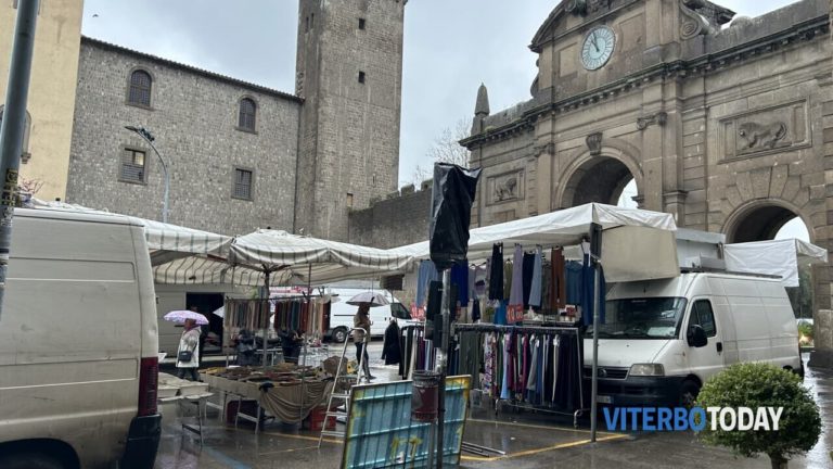 mercato piazza della rocca 3