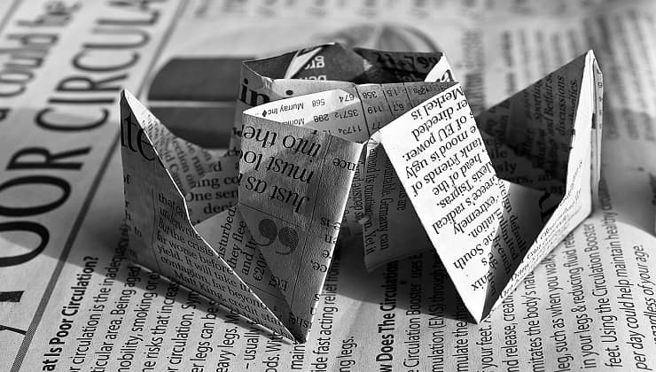 origami con varta di giornale