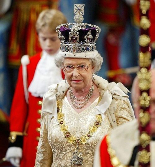 regina Elisabetta II 500x539 1