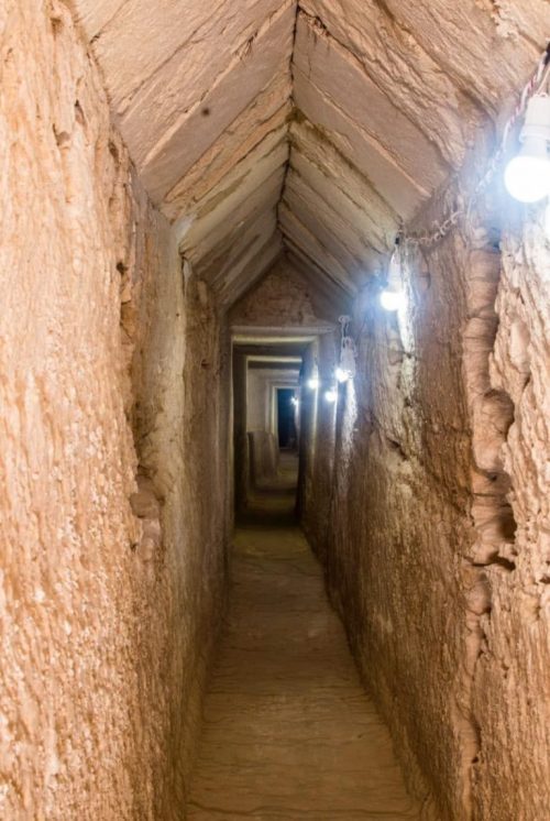 Archeologi, alla ricerca della tomba di Cleopatra, scoprono tunnel: ‘E’ un Miracolo geometrico’