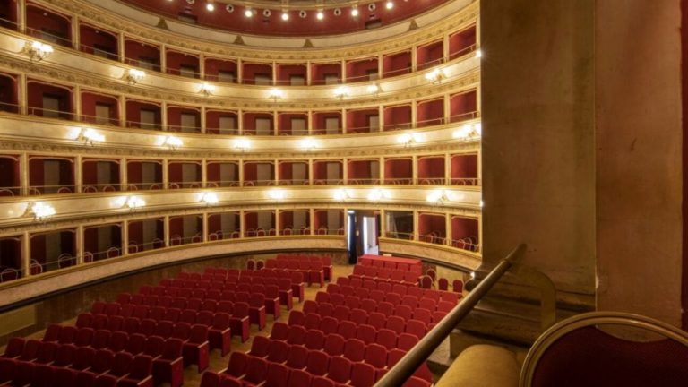 teatro dell unione 7