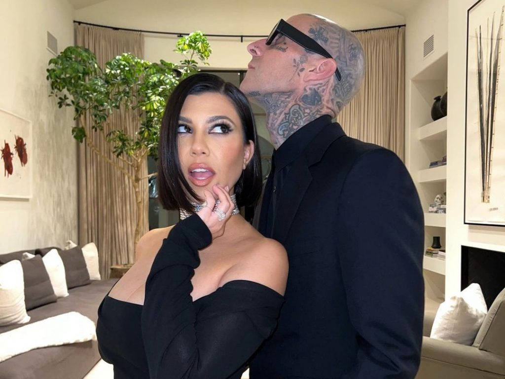 Kourtney Kardashian è incinta: l’annuncio durante il concerto del marito Travis Barker 1 311178503 1148303692788894 9080700597668972499 n e1667597508520 1024x768 1