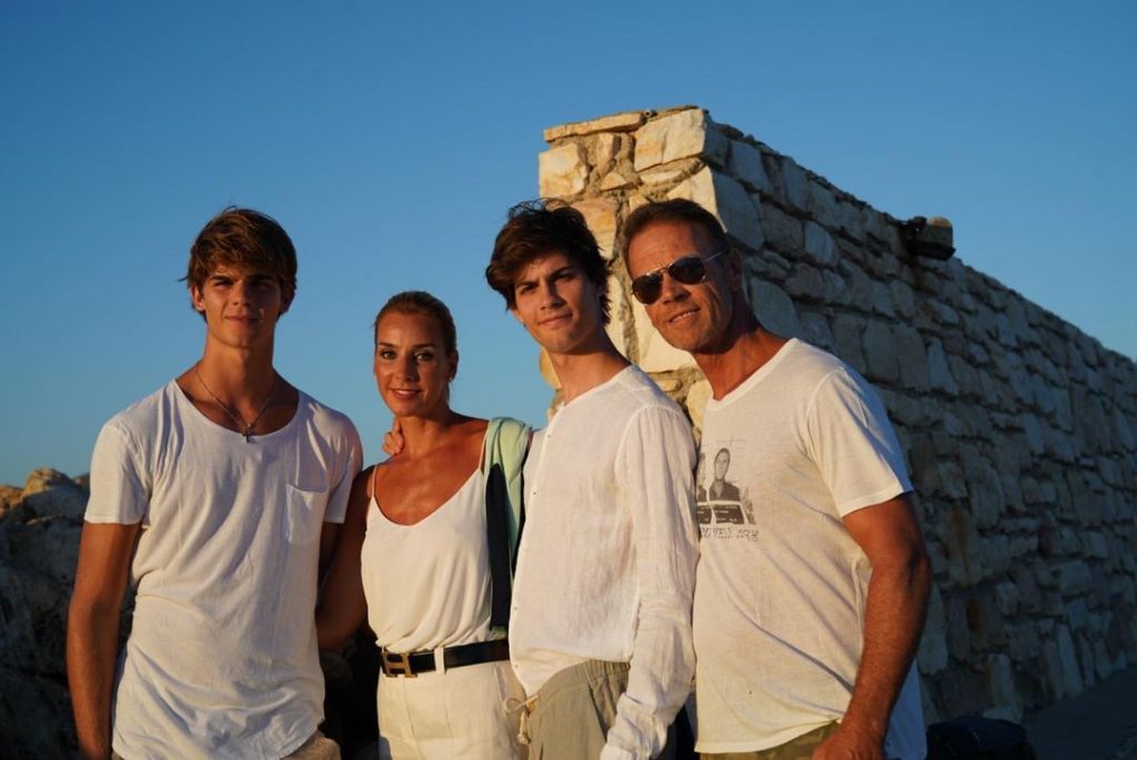 330364888 915170149516930 7568890454034026916 n 1024x685 1