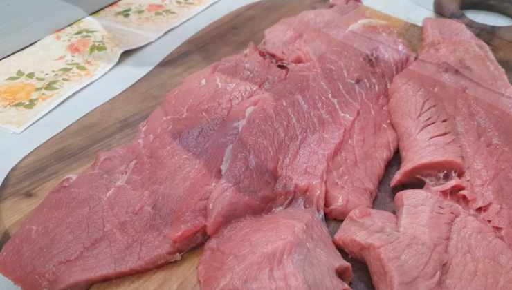 Condire la carne