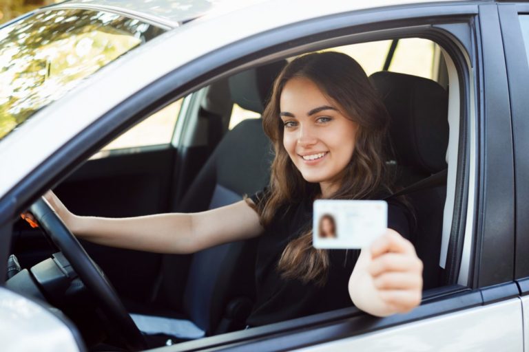 Patente auto neopatentati