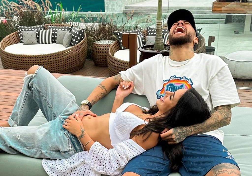 Neymar e l’accordo con la compagna Bruna Biancardi: “Può tradirla solo a tre condizioni” 1 Snapinsta.app 342158547 1693149404478774 4207977779695618099 n 1080 e1681912979232 1024x714 1