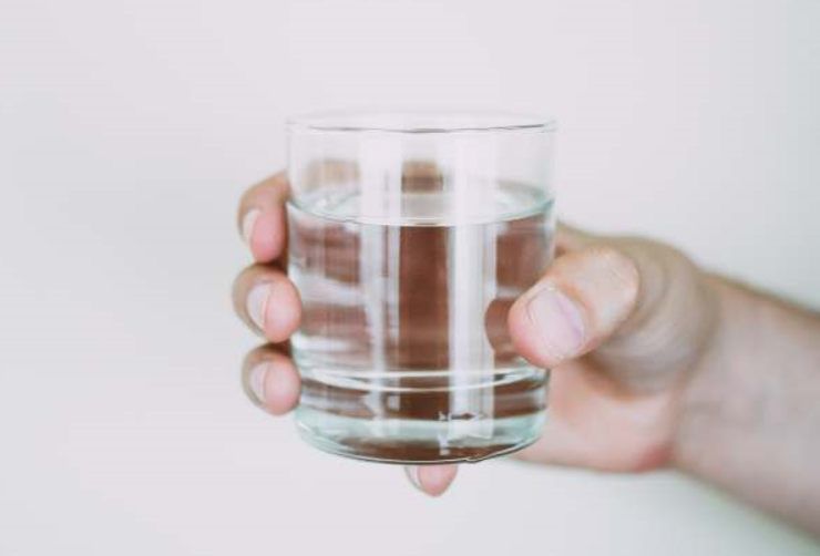 Un bicchiere dacqua fresca