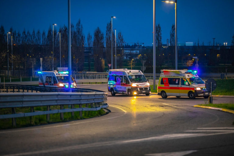 ambulanze in strada
