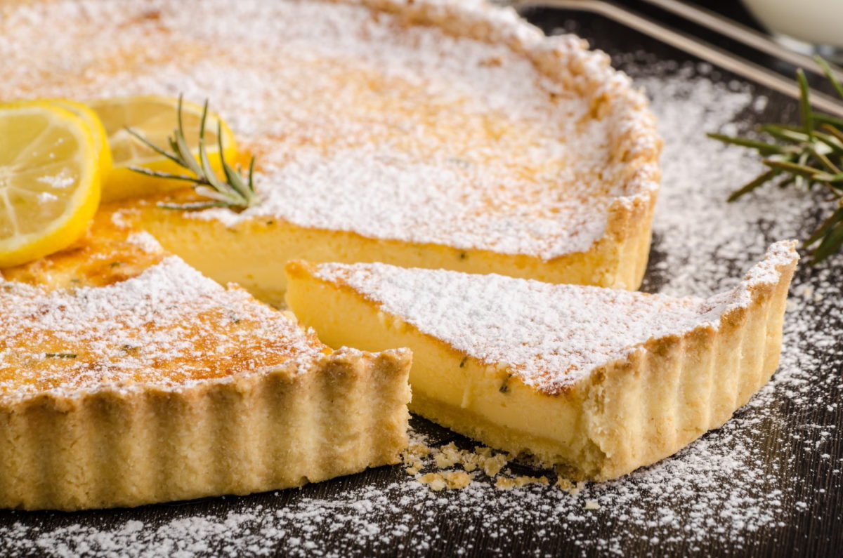 crostata con crema alla ricotta