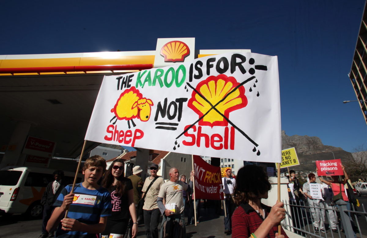 UK, l’ASA vieta le pubblicità ai big petroliferi. “Sono greenwashing”
