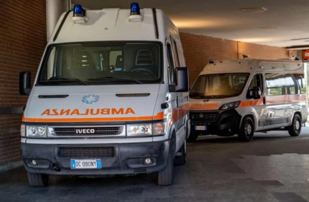 Bici Si Schianta Contro Un Furgone Al Semaforo Grave Un Bimbo Di 7 Anni La Città News 2996