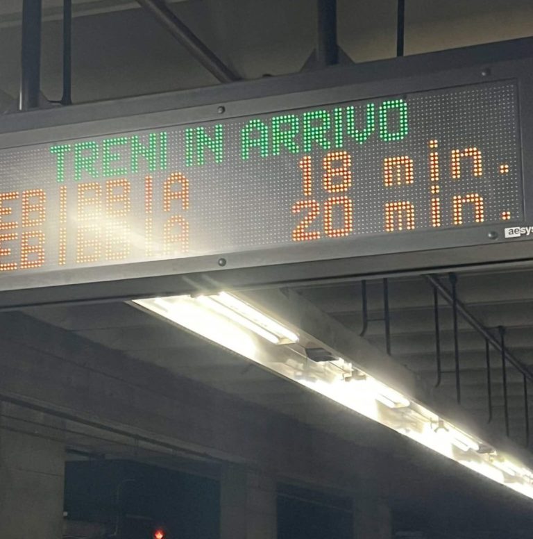 Attesa treni Roma e1689677549378.jpeg
