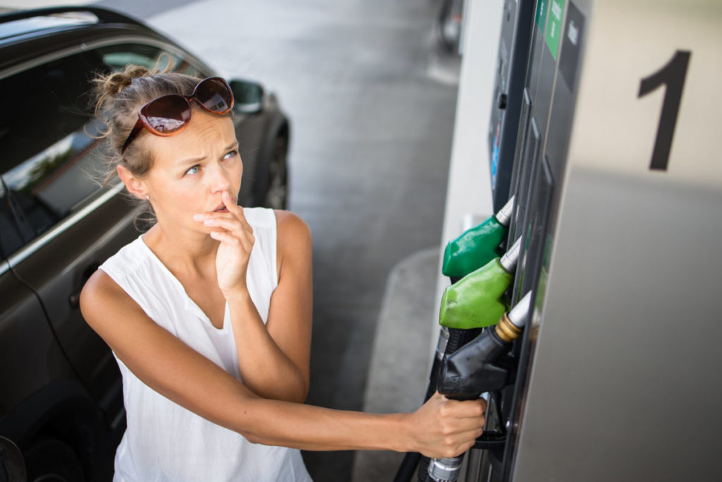 Benzina prezzo.jpg