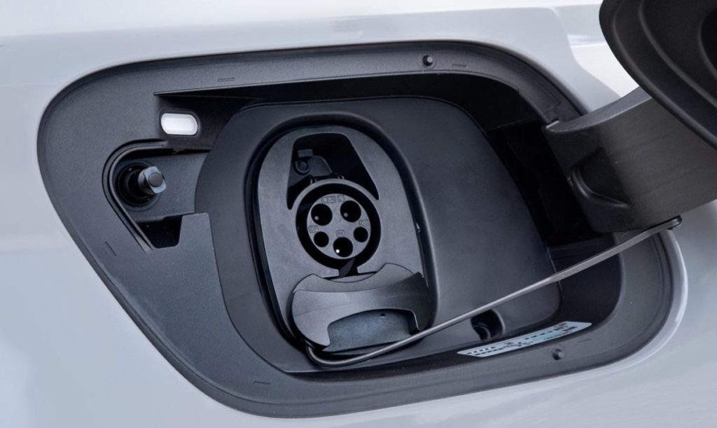 Connettore ricarica auto elettrica Tipo 1.jpg