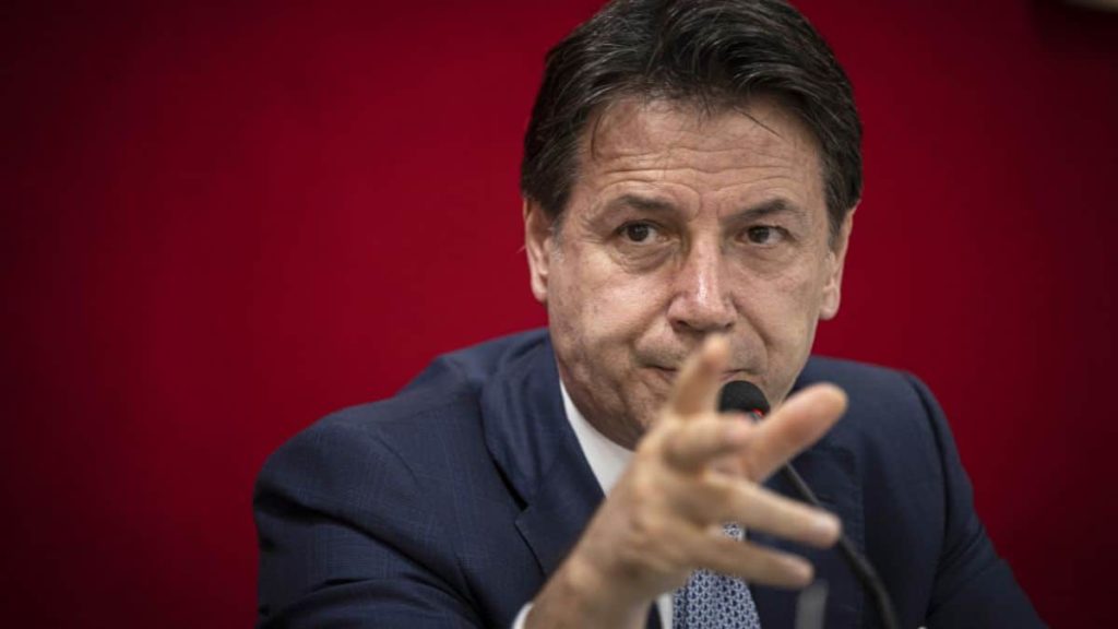 Giuseppe Conte contro Daniela Santanche.jpg