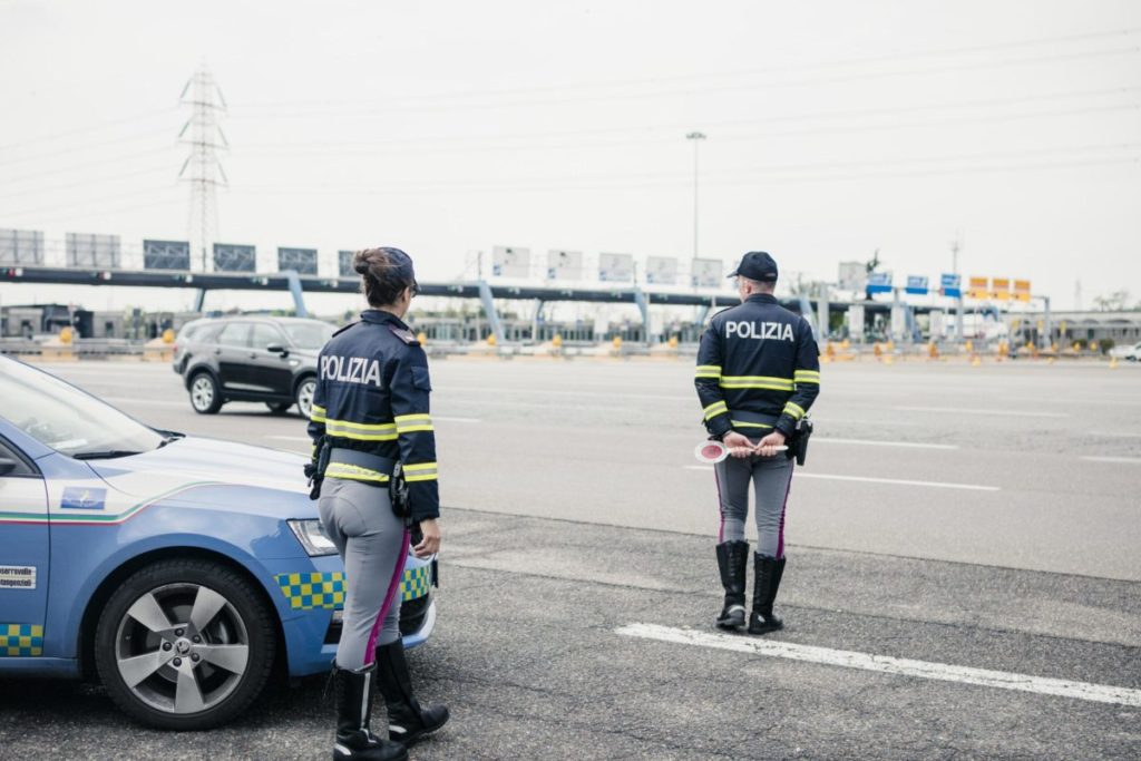 Vacazne sicure 2023 controlli stradali della polizia2 scaled.jpg