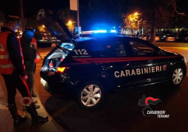 carabinieriteramo.jpg